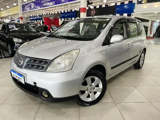NISSAN LIVINA 1.8 SL 16V FLEX 4P AUTOMÁTICO