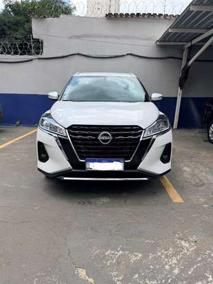 NISSAN-KICKS-2023