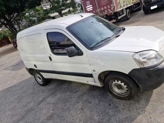 PEUGEOT-PARTNER-1.6 FURGÃO 800KG 16V FLEX 3P MANUAL PEUGEOT-PARTNER-2017