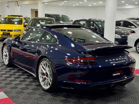 PORSCHE-911-2018