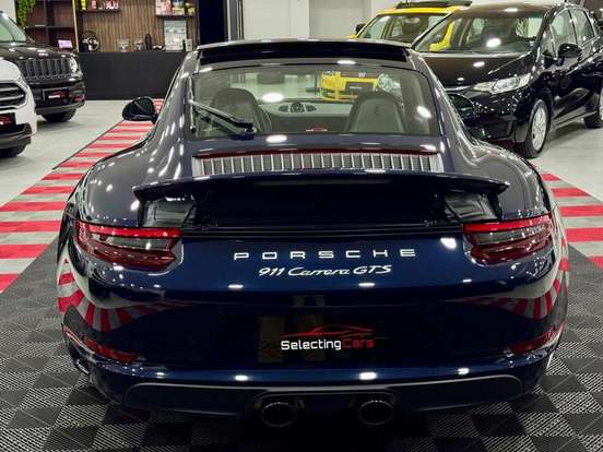 PORSCHE-911-2018