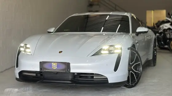PORSCHE TAYCAN ELÉTRICO