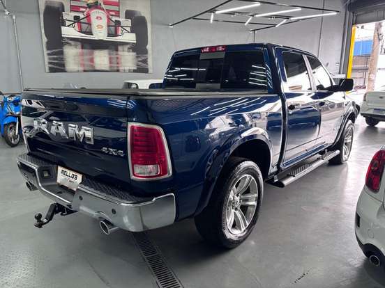 RAM-CLASSIC-5.7 V8 GASOLINA LARAMIE CD 4X4 AUTOMÁTICO RAM-CLASSIC-2022