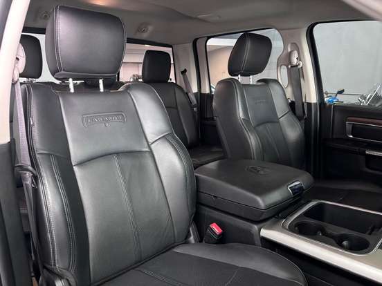 RAM-CLASSIC-5.7 V8 GASOLINA LARAMIE CD 4X4 AUTOMÁTICO RAM-CLASSIC-2022