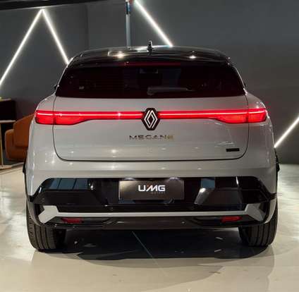 RENAULT-MEGANE-2024