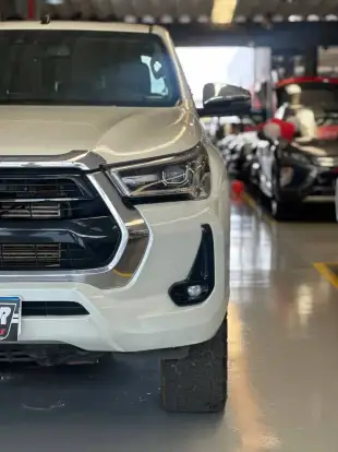 TOYOTA-HILUX-2022