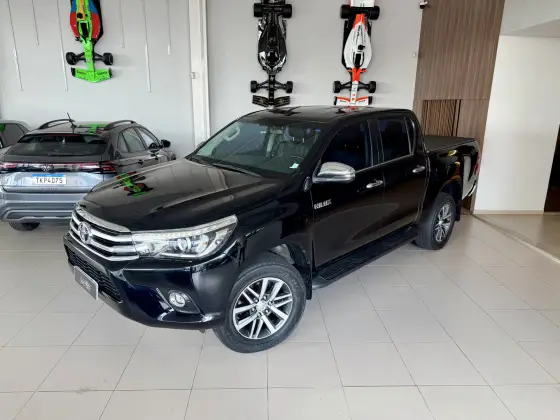 TOYOTA HILUX 2.8 SRX 4X4 CD 16V DIESEL 4P AUTOMÁTICO