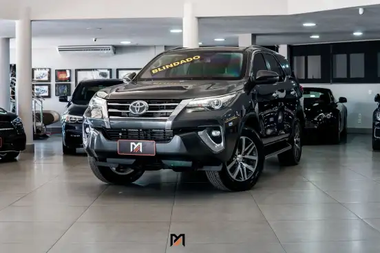 TOYOTA-HILUX SW4-2.8 SRX 4X4 7 LUGARES 16V TURBO INTERCOOLER DIESEL 4P AUTOMÁTICO TOYOTA-HILUX SW4-2018