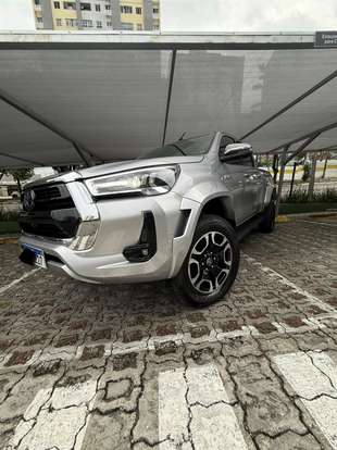 TOYOTA-HILUX-2025