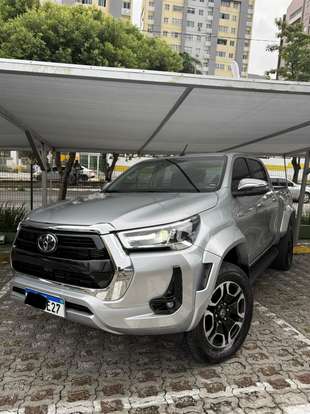 TOYOTA-HILUX-2025