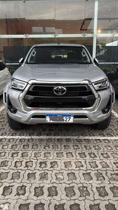 TOYOTA-HILUX-2025