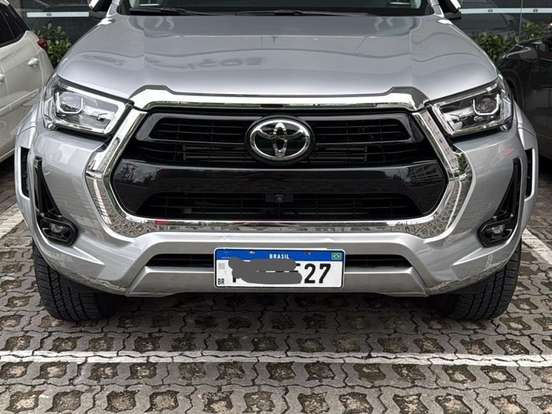 TOYOTA-HILUX-2.8 D-4D TURBO DIESEL CD SRX PLUS 4X4 AUTOMÁTICO TOYOTA-HILUX-2025
