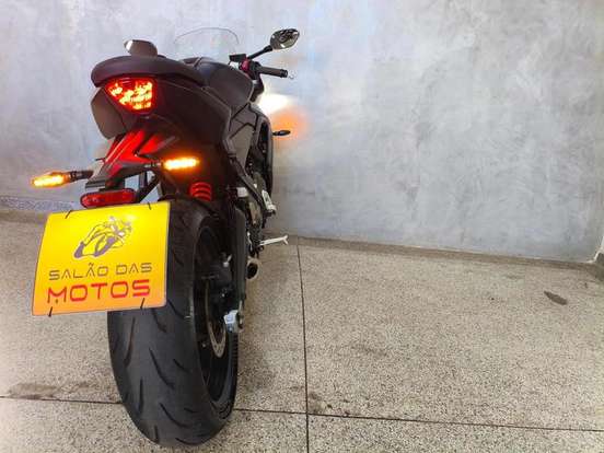 TRIUMPH-DAYTONA 660-2025