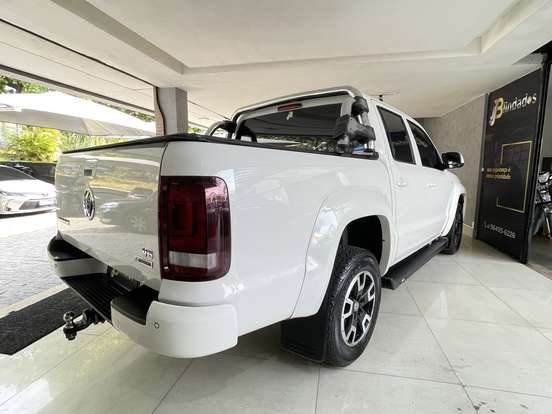 VOLKSWAGEN-AMAROK-2022