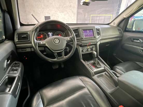 VOLKSWAGEN-AMAROK-2022