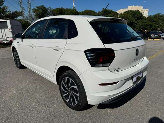 VOLKSWAGEN-POLO-1.0 170 TSI HIGHLINE AUTOMÁTICO VOLKSWAGEN-POLO-2023