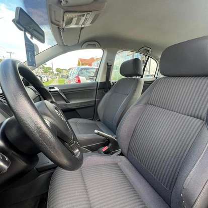 VOLKSWAGEN-POLO SEDAN-2013