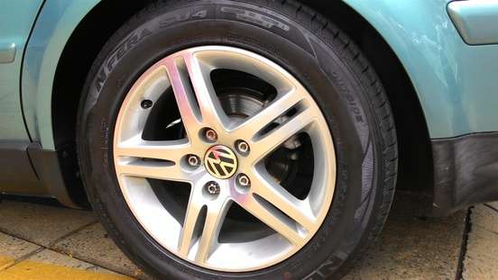 VOLKSWAGEN-PASSAT-1998
