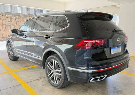 VOLKSWAGEN-TIGUAN-2.0 300 TSI GASOLINA ALLSPACE R-LINE AUTOMÁTICO VOLKSWAGEN-TIGUAN-2024