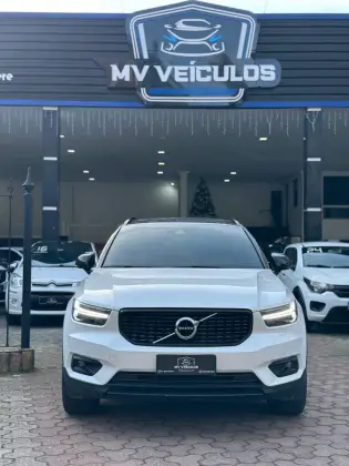 VOLVO XC40 1.5 T5 RECHARGE R-DESIGN GEARTRONIC