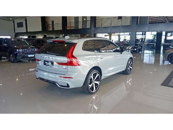 VOLVO-XC60-2023