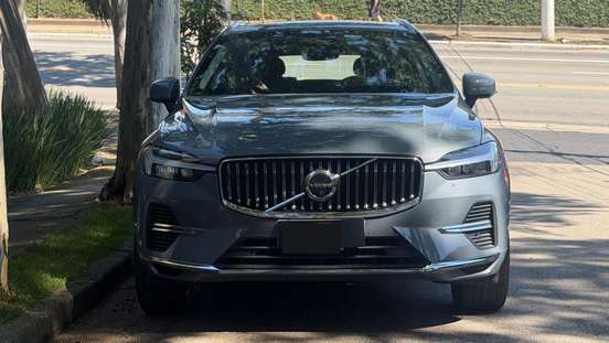 VOLVO-XC60-2022