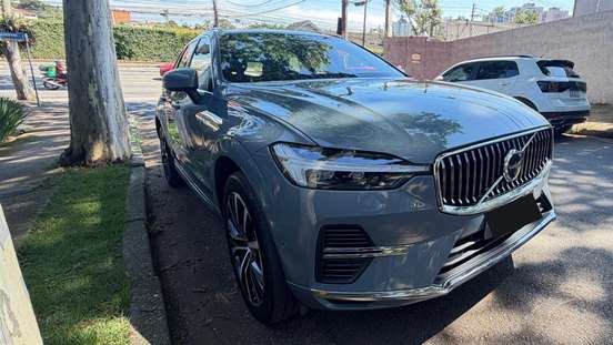 VOLVO-XC60-2022