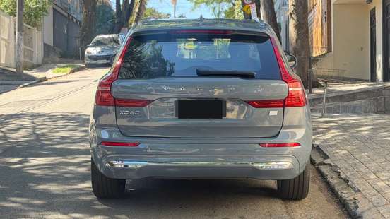VOLVO-XC60-2022