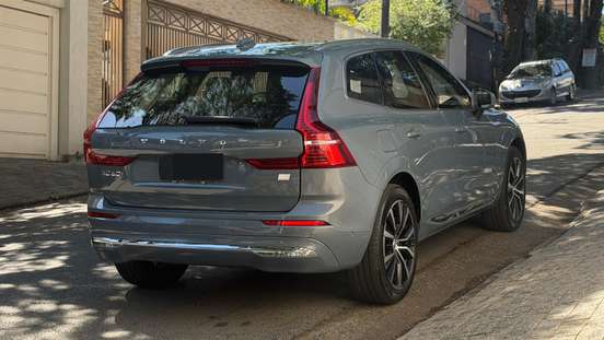 VOLVO-XC60-2022