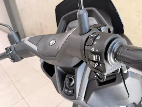 YAMAHA-NMAX CONNECTED 160 ABS-2026