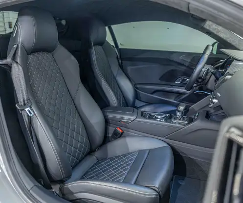 AUDI-R8-2021