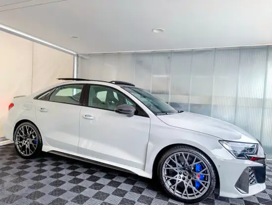 AUDI-RS3-2025