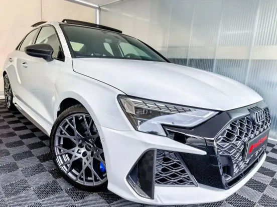 AUDI-RS3-2.5 TFSI GASOLINA SEDAN TRACK QUATTRO S-TRONIC AUDI-RS3-2025