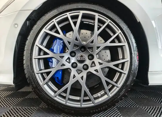AUDI-RS3-2025