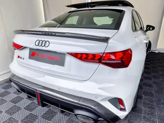 AUDI-RS3-2.5 TFSI GASOLINA SEDAN TRACK QUATTRO S-TRONIC AUDI-RS3-2025