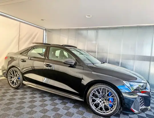 AUDI-RS3-2025