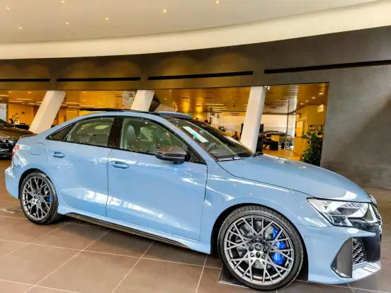 AUDI-RS3-2.5 TFSI GASOLINA SEDAN TRACK QUATTRO S-TRONIC AUDI-RS3-2025