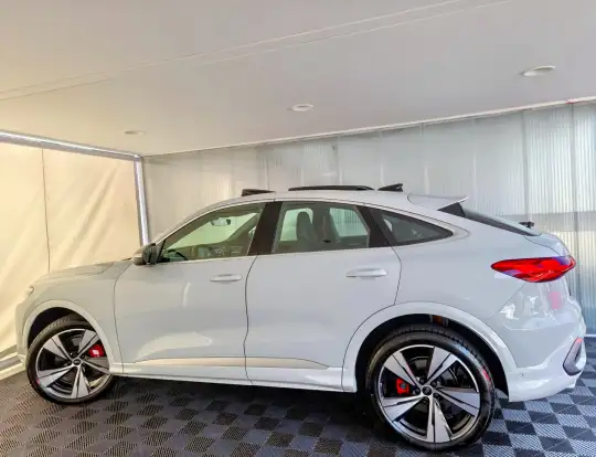 AUDI-SQ5-2025