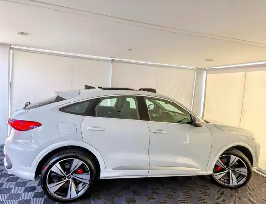 AUDI-SQ5-2025