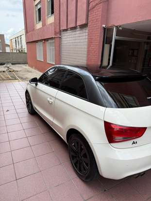 AUDI-A1-2011
