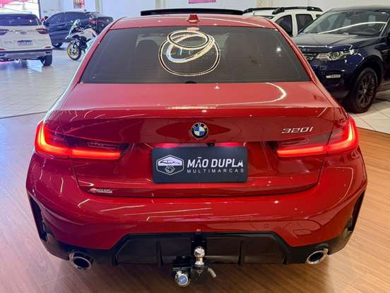 BMW-320i-2024