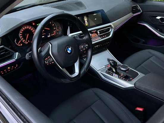 BMW-320i-2.0 16V TURBO GASOLINA GP AUTOMÁTICO BMW-320i-2020