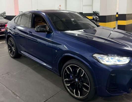 BMW-X4-2022