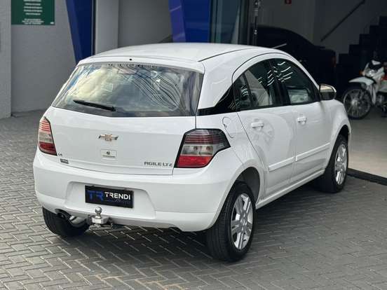 CHEVROLET-AGILE-2012