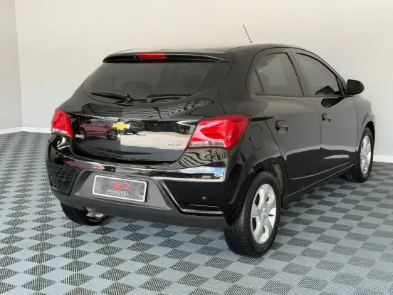 CHEVROLET-ONIX-2019