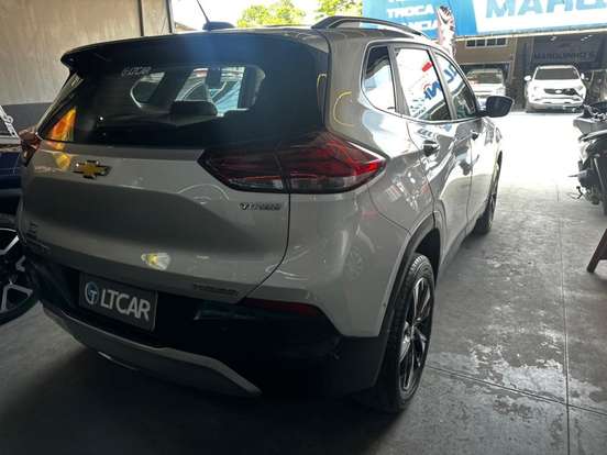 CHEVROLET-TRACKER-2021