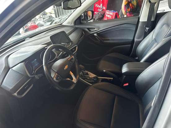CHEVROLET-TRACKER-2021