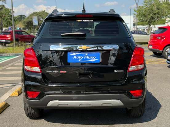 CHEVROLET-TRACKER-2018