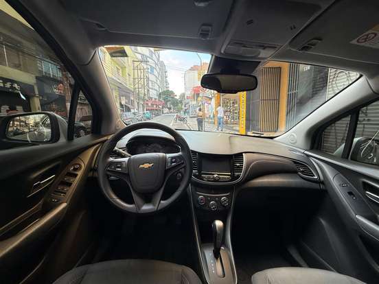 CHEVROLET-TRACKER-2018