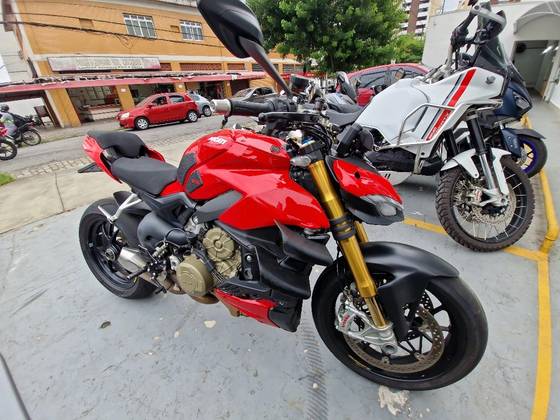 DUCATI STREETFIGHTER V4 S 